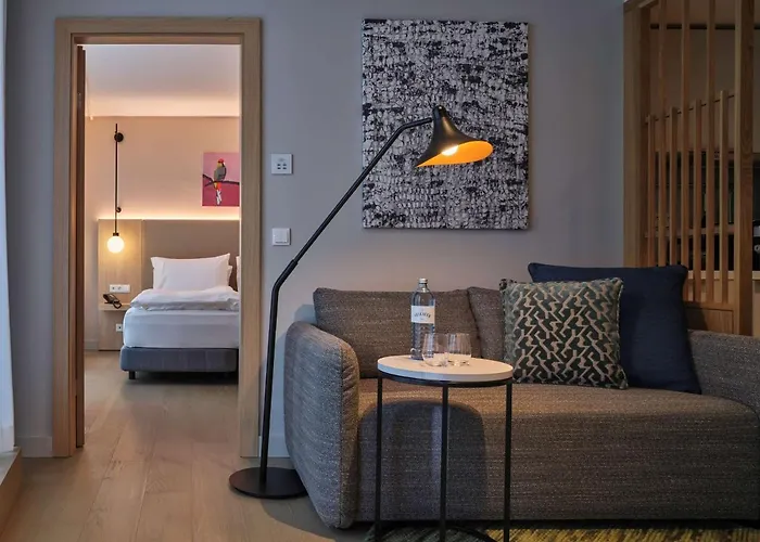 Aparthotel Adina Belvedere