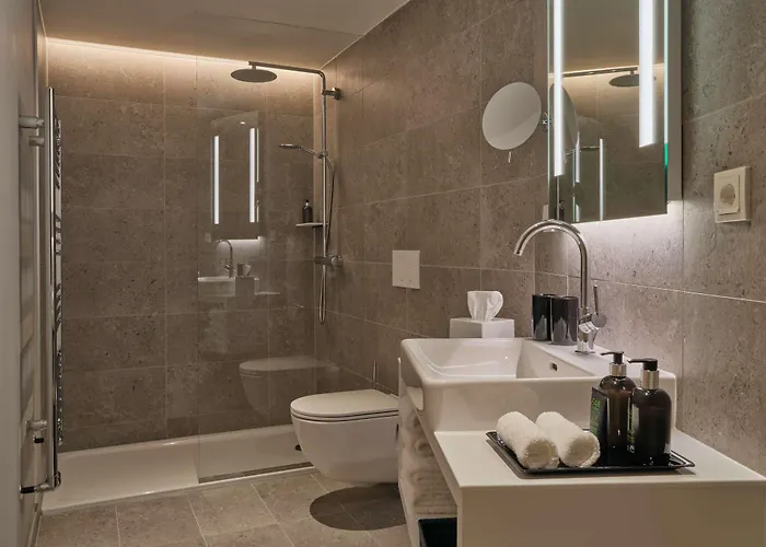 Adina Belvedere Aparthotel 4*